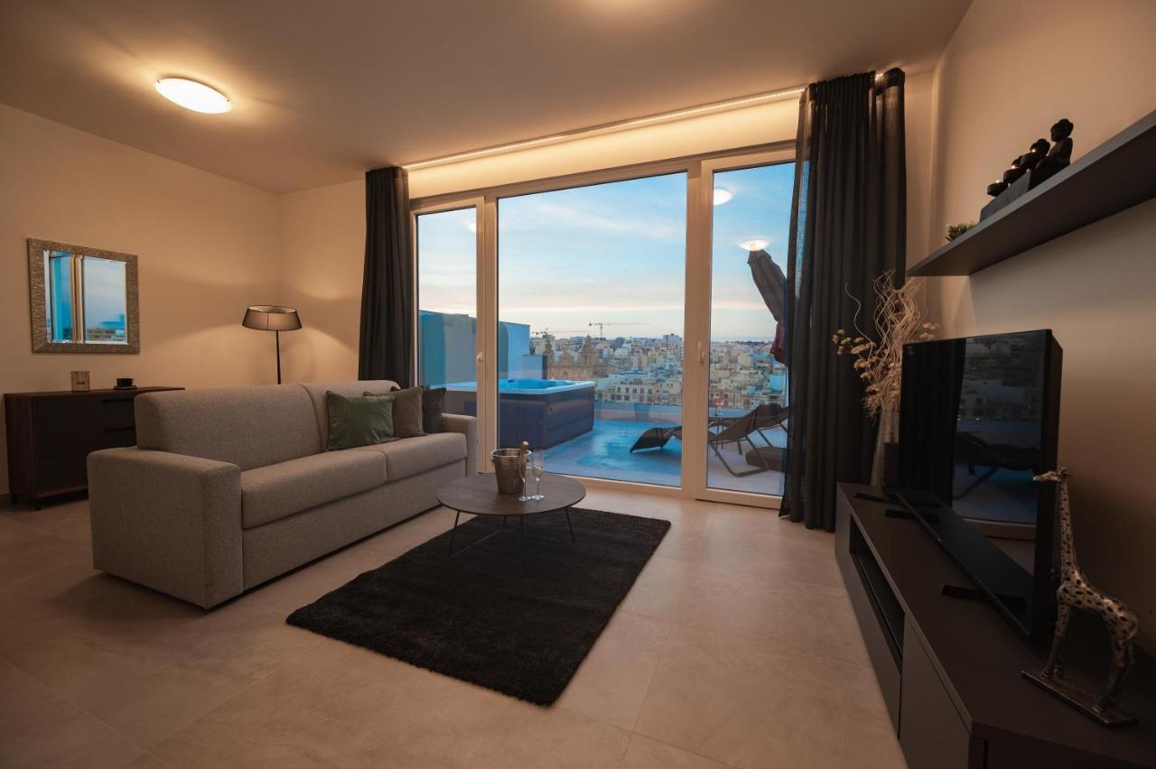 The Address Seafront Suites With Hot Tub Tal-Pietà Exterior foto