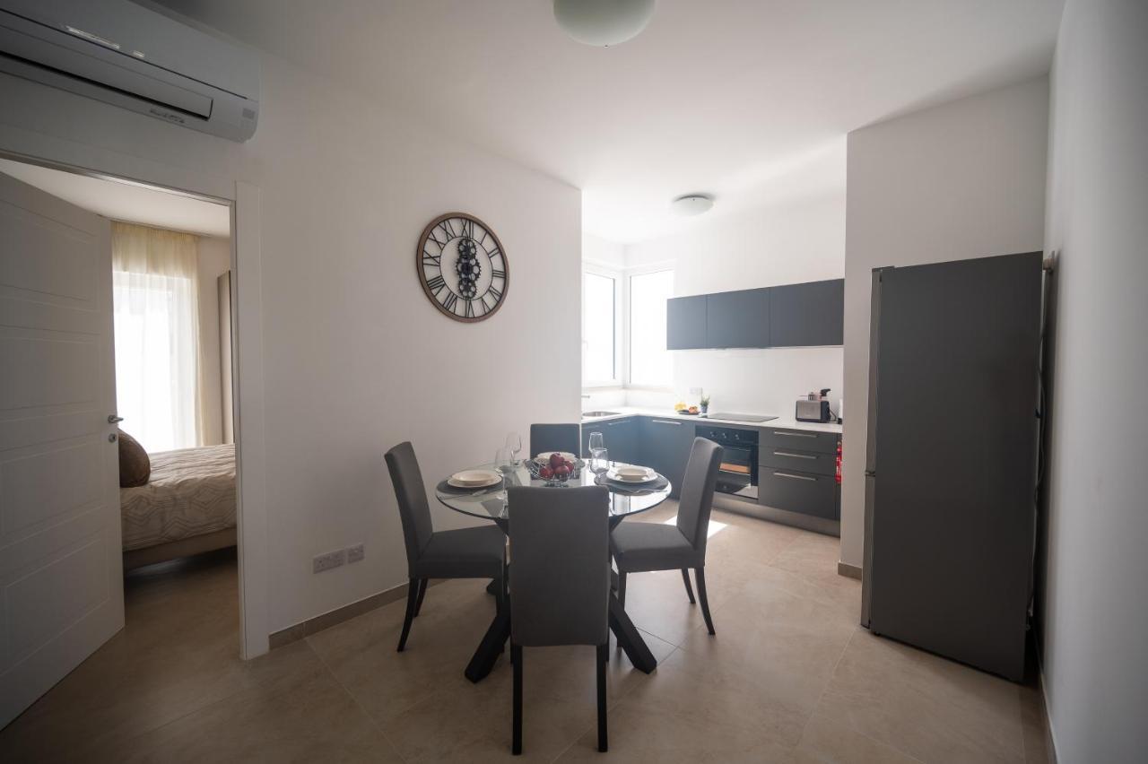 The Address Seafront Suites With Hot Tub Tal-Pietà Exterior foto