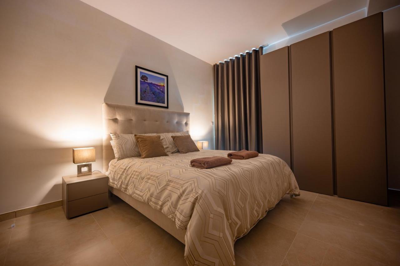 The Address Seafront Suites With Hot Tub Tal-Pietà Exterior foto