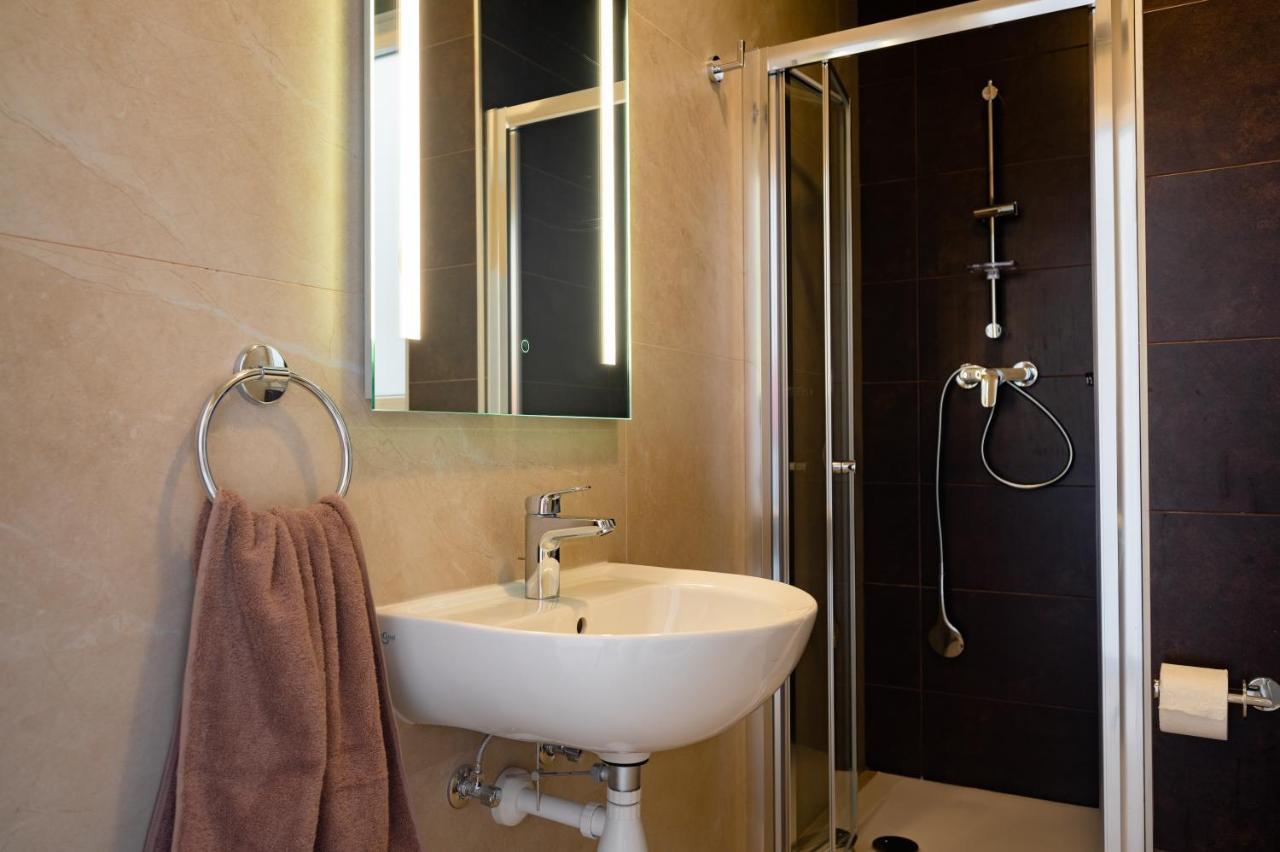The Address Seafront Suites With Hot Tub Tal-Pietà Exterior foto