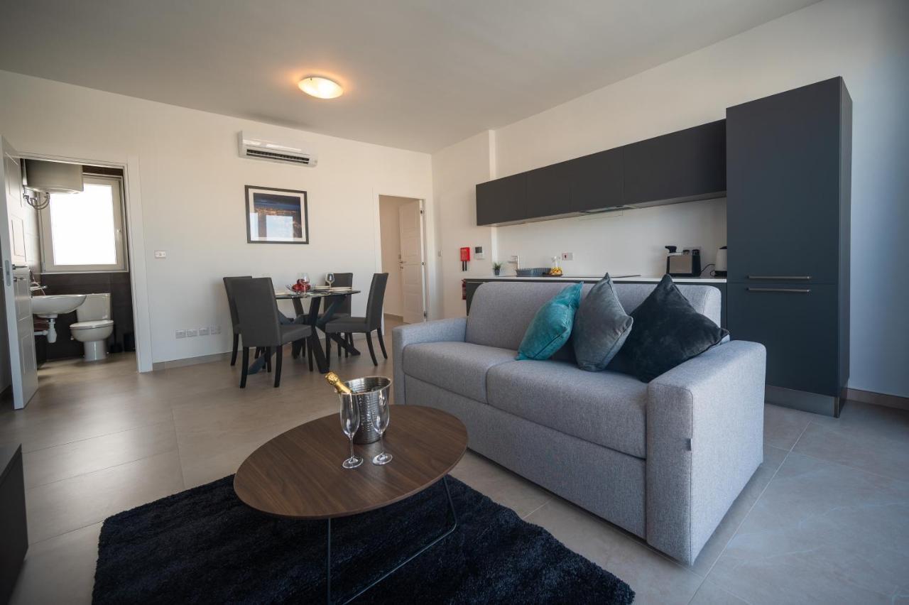 The Address Seafront Suites With Hot Tub Tal-Pietà Exterior foto